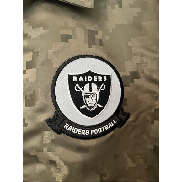 Nike Men's Las Vegas Raiders  Camo Salute to Service Sideline Full-Snap Lightwei - Picture 4 of 9
